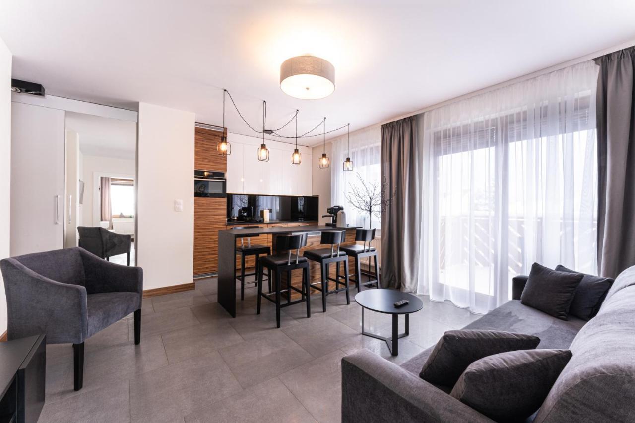 Apartamenty Bawaria ชกลาร์สกา ปอเรมบา ภายนอก รูปภาพ
