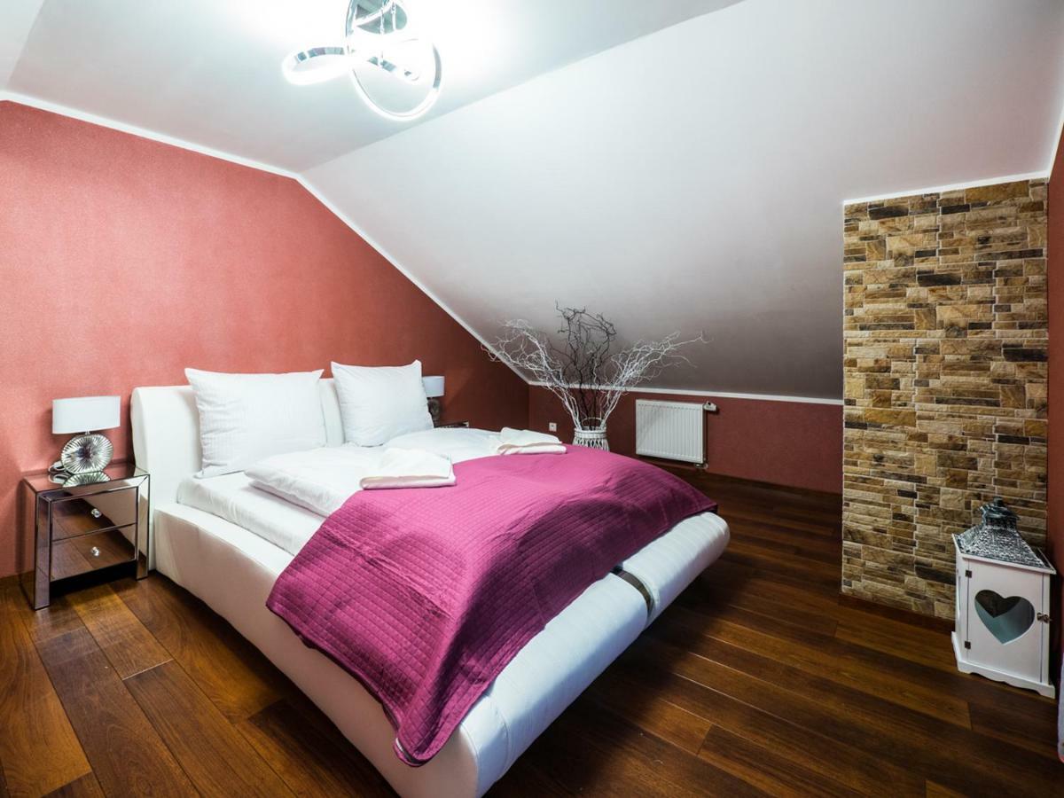 Apartamenty Bawaria ชกลาร์สกา ปอเรมบา ภายนอก รูปภาพ