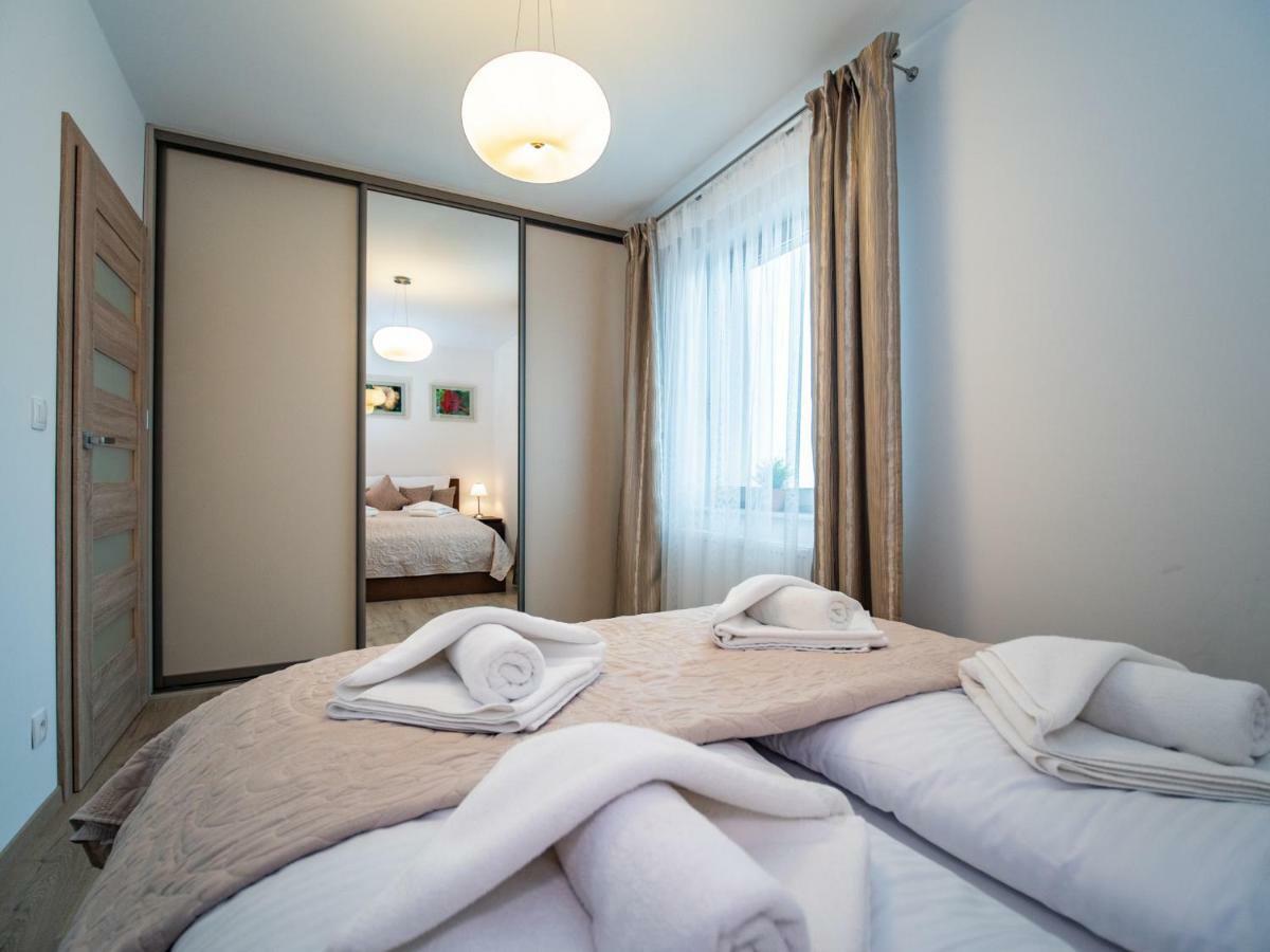 Apartamenty Bawaria ชกลาร์สกา ปอเรมบา ภายนอก รูปภาพ