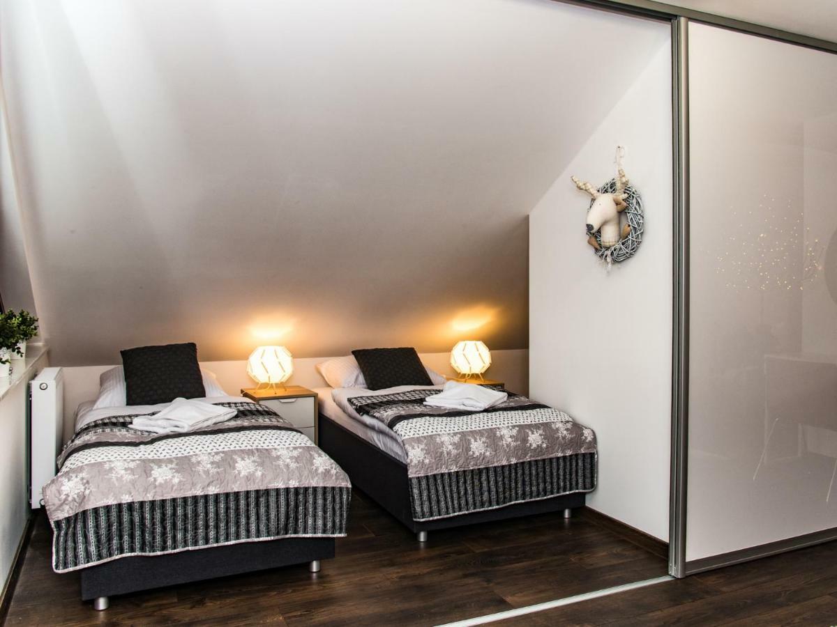 Apartamenty Bawaria ชกลาร์สกา ปอเรมบา ภายนอก รูปภาพ